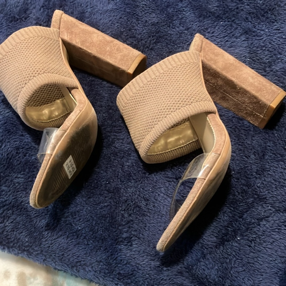 Steve Madden Taupe Stacked Heels Size 6 - Picture 3 of 4